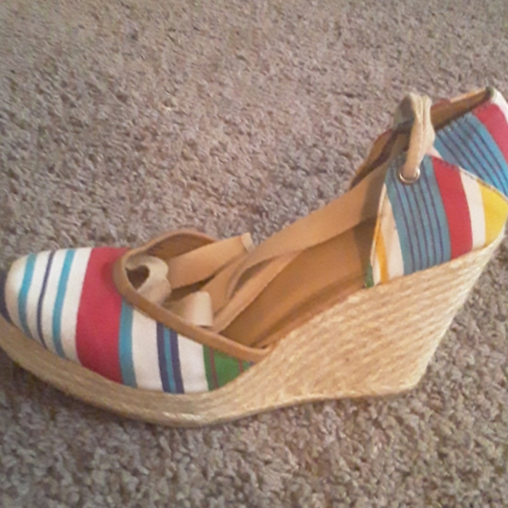Wedge heels
